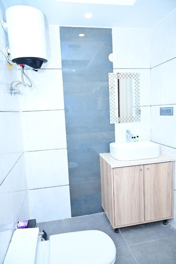 The Dwelling Inn Greater Noida Luaran gambar