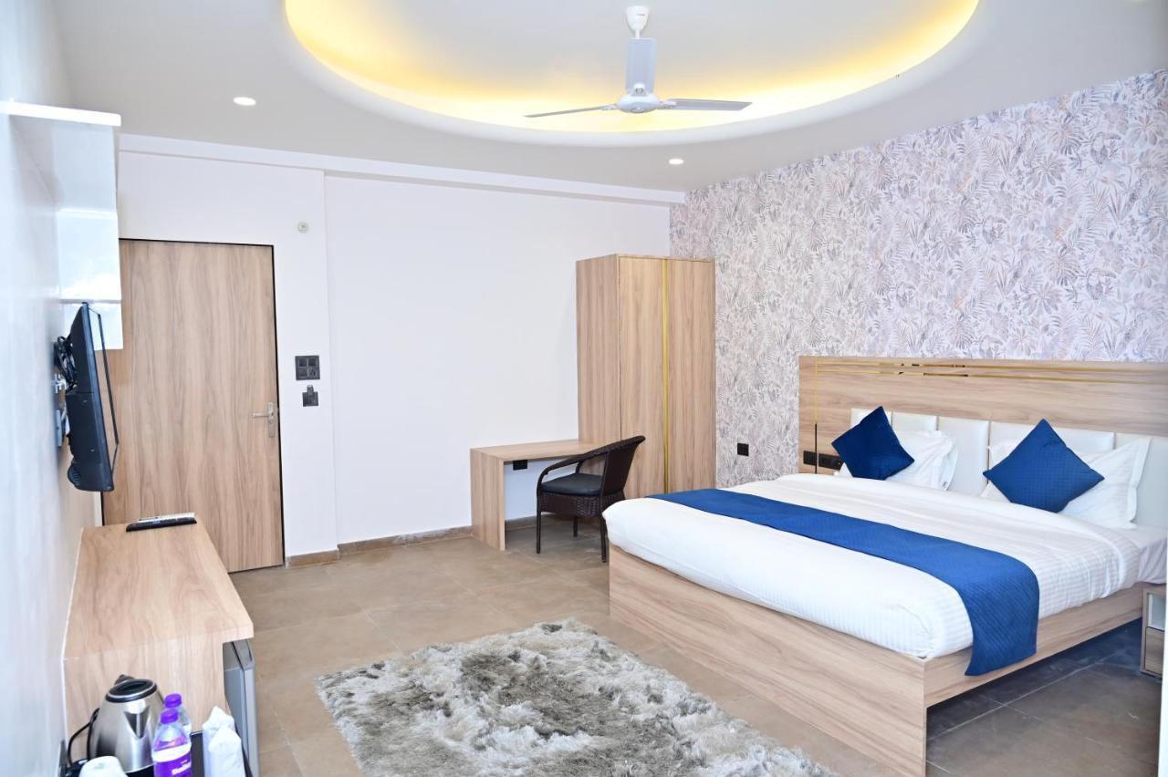 The Dwelling Inn Greater Noida Luaran gambar