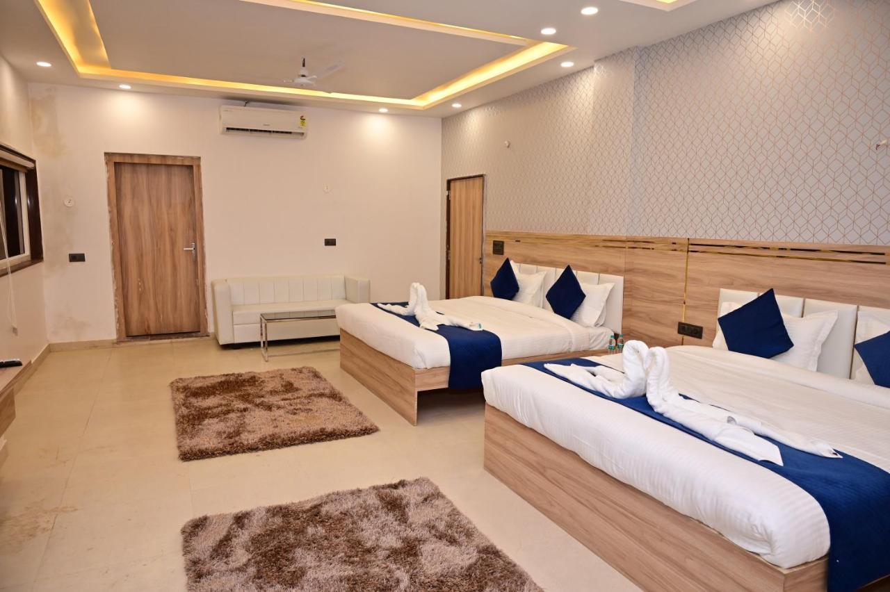 The Dwelling Inn Greater Noida Luaran gambar