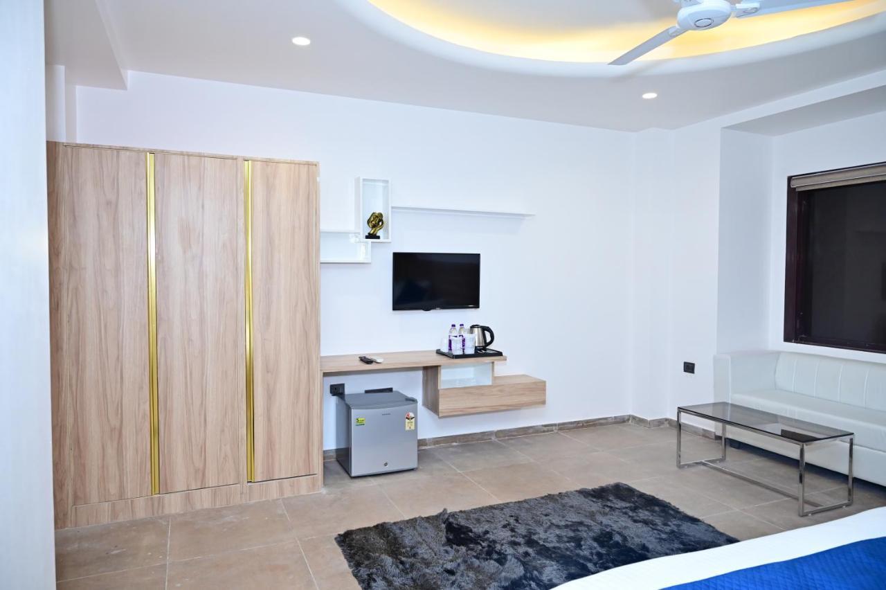 The Dwelling Inn Greater Noida Luaran gambar