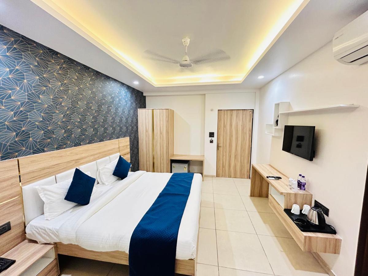 The Dwelling Inn Greater Noida Luaran gambar