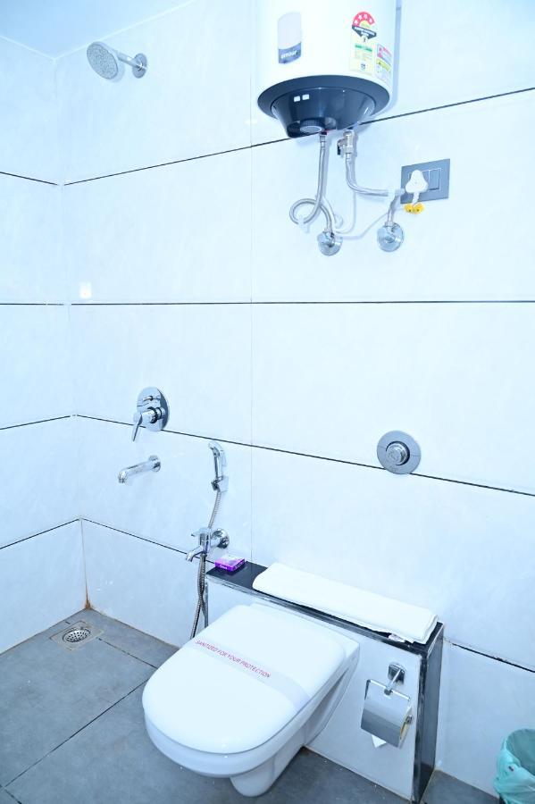 The Dwelling Inn Greater Noida Luaran gambar